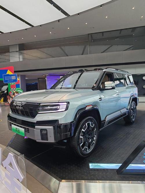 重庆294比亚迪方程豹硬派越野的爆款，英菲尼迪35周年与你共成长